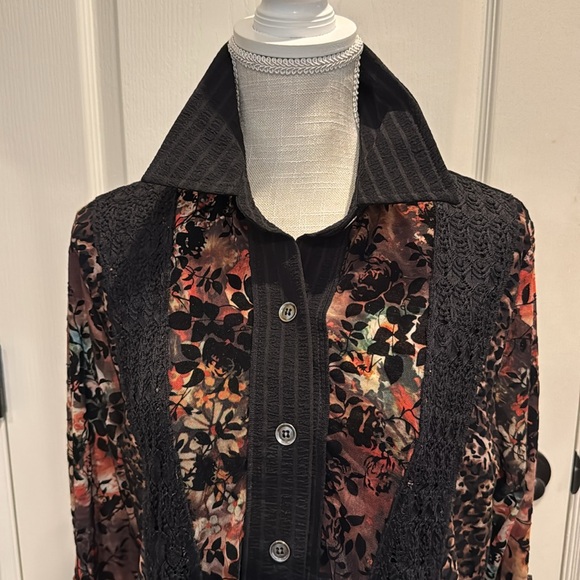 CALESSA BLACK LEOPARD ASYMMETRICAL BUTTON DOWN TOP w/COLLAR-ROLLABLE SLEEVES SzL - Picture 2 of 14